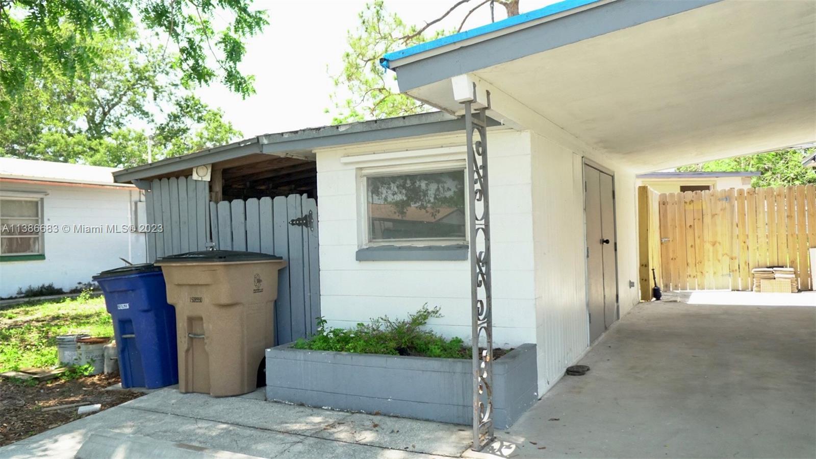 Listing Photo 10