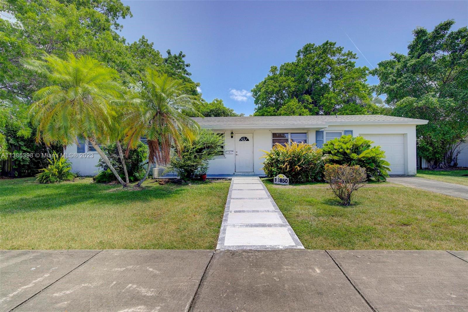 13850 SW 73rd St  For Sale A11386398, FL