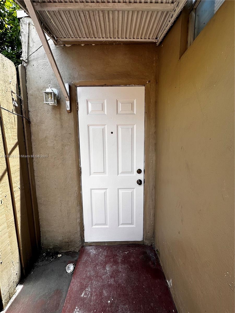 1866 SW 25th Ter #4 For Sale A11385611, FL