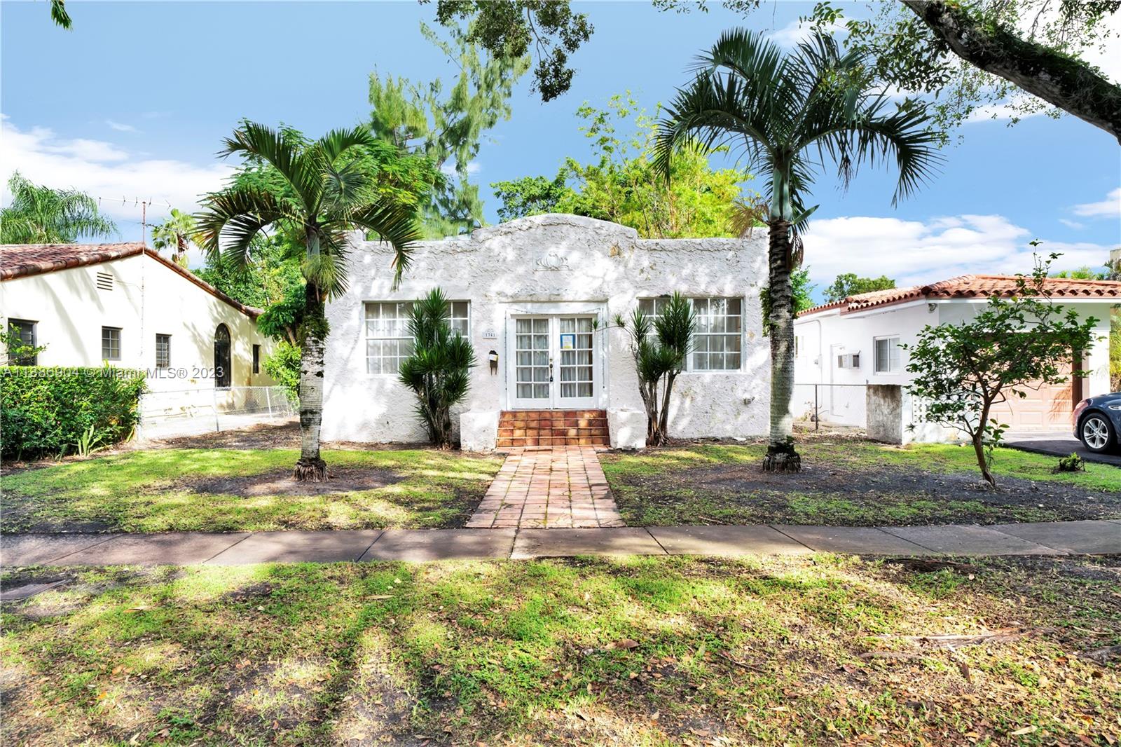1341  Obispo Ave  For Sale A11386904, FL