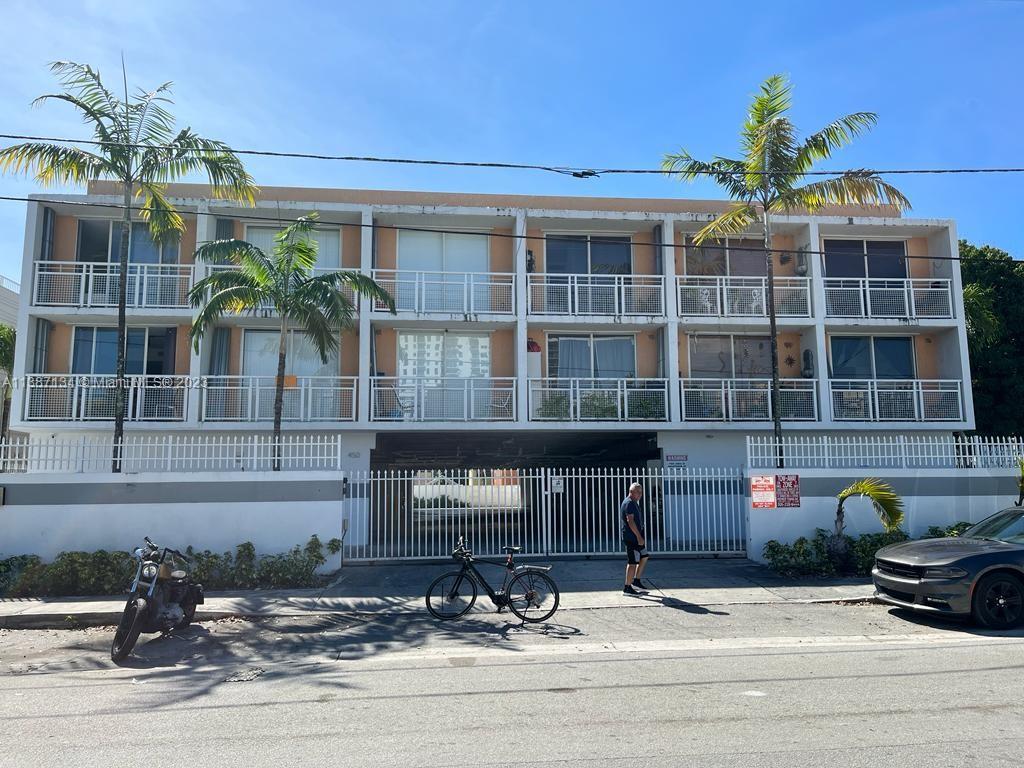 450 SW 3rd St #4 For Sale A11387134, FL
