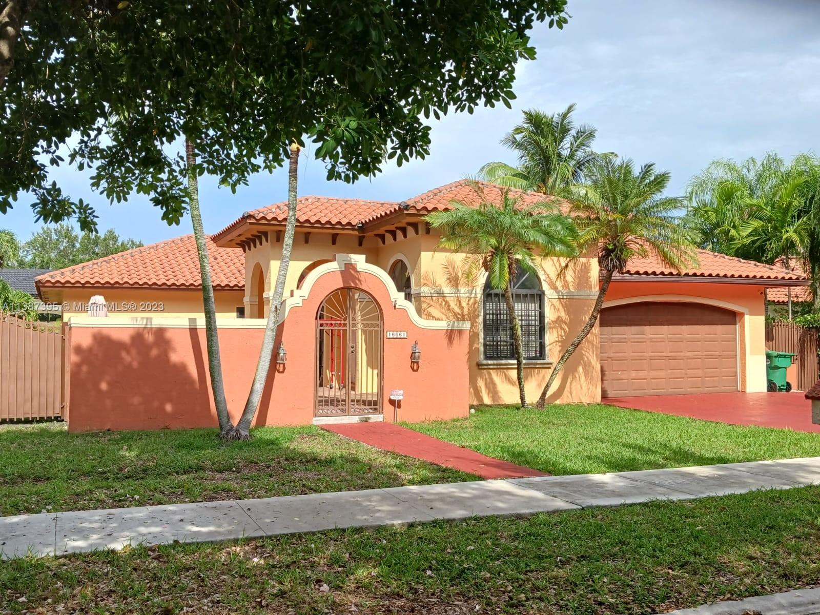 16061 NW 83rd Pl, Miami Lakes, FL 33016