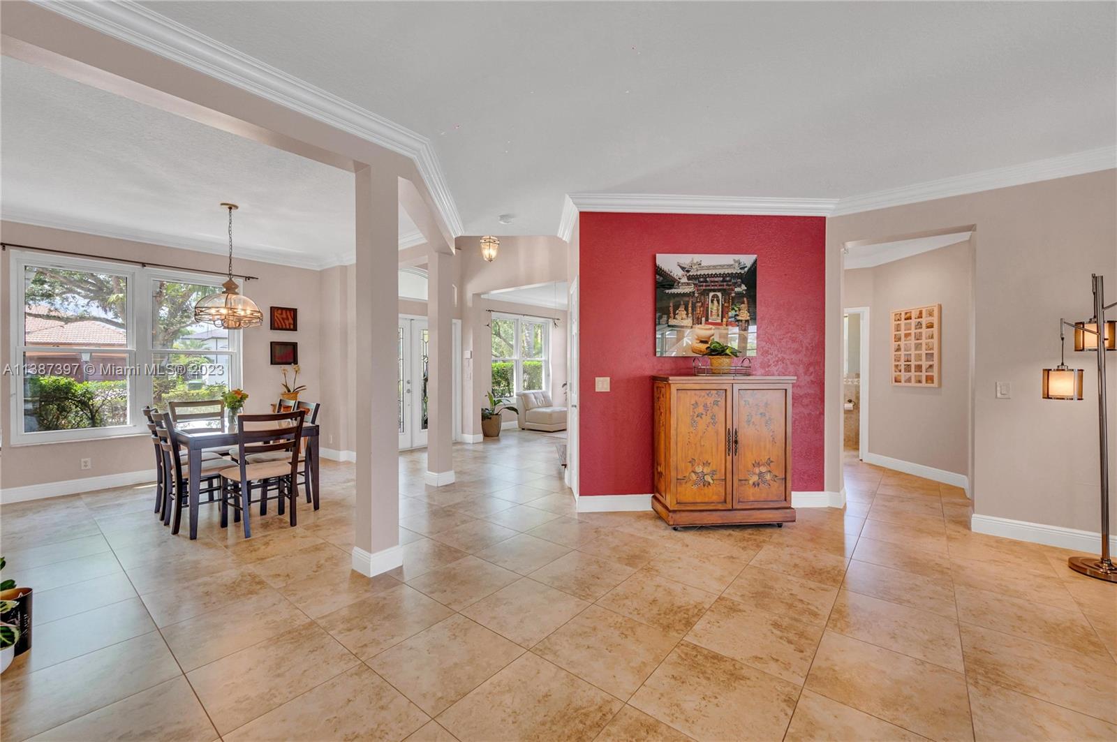 Listing Photo 8