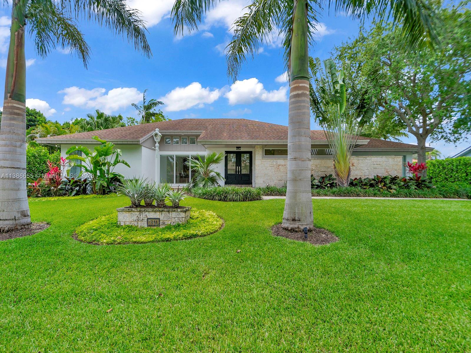 7800 SW 181st Ter  For Sale A11386655, FL