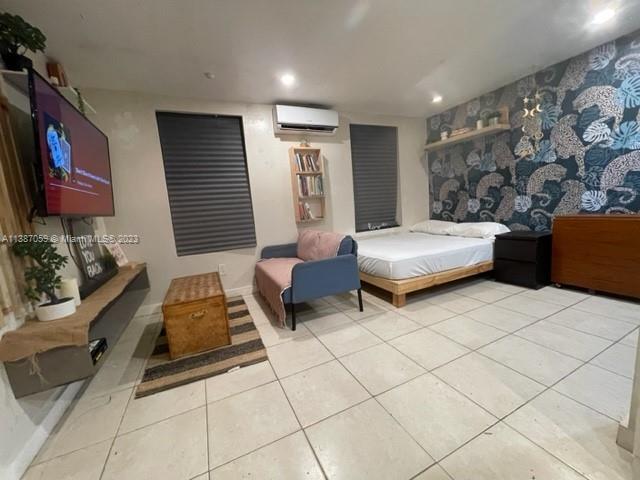 , North Miami, FL 33168
