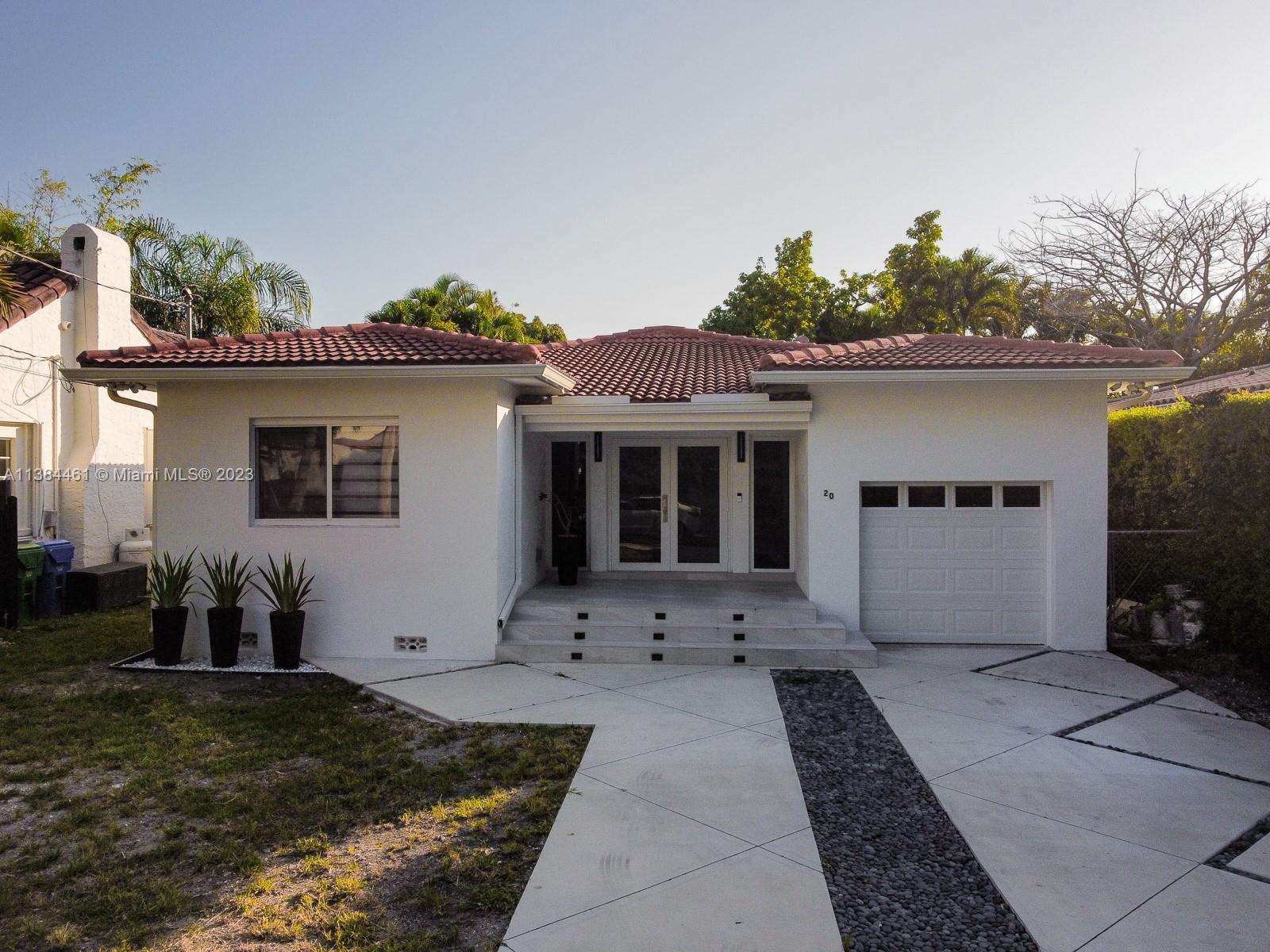 420 SW 18th Rd  For Sale A11384461, FL
