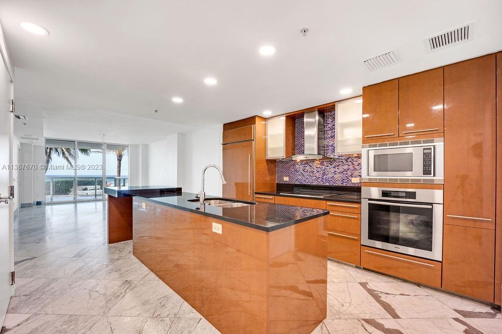 3801  Collins Ave #505 For Sale A11387670, FL