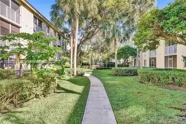460 S PARK RD #6-210 For Sale A11387747, FL