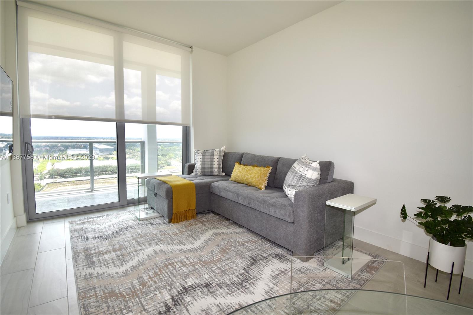 2000 Metropica Way 2008