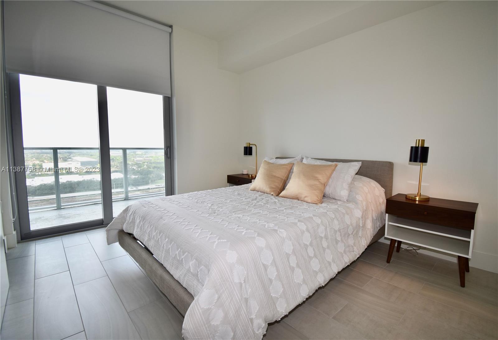 2000 Metropica Way 2008