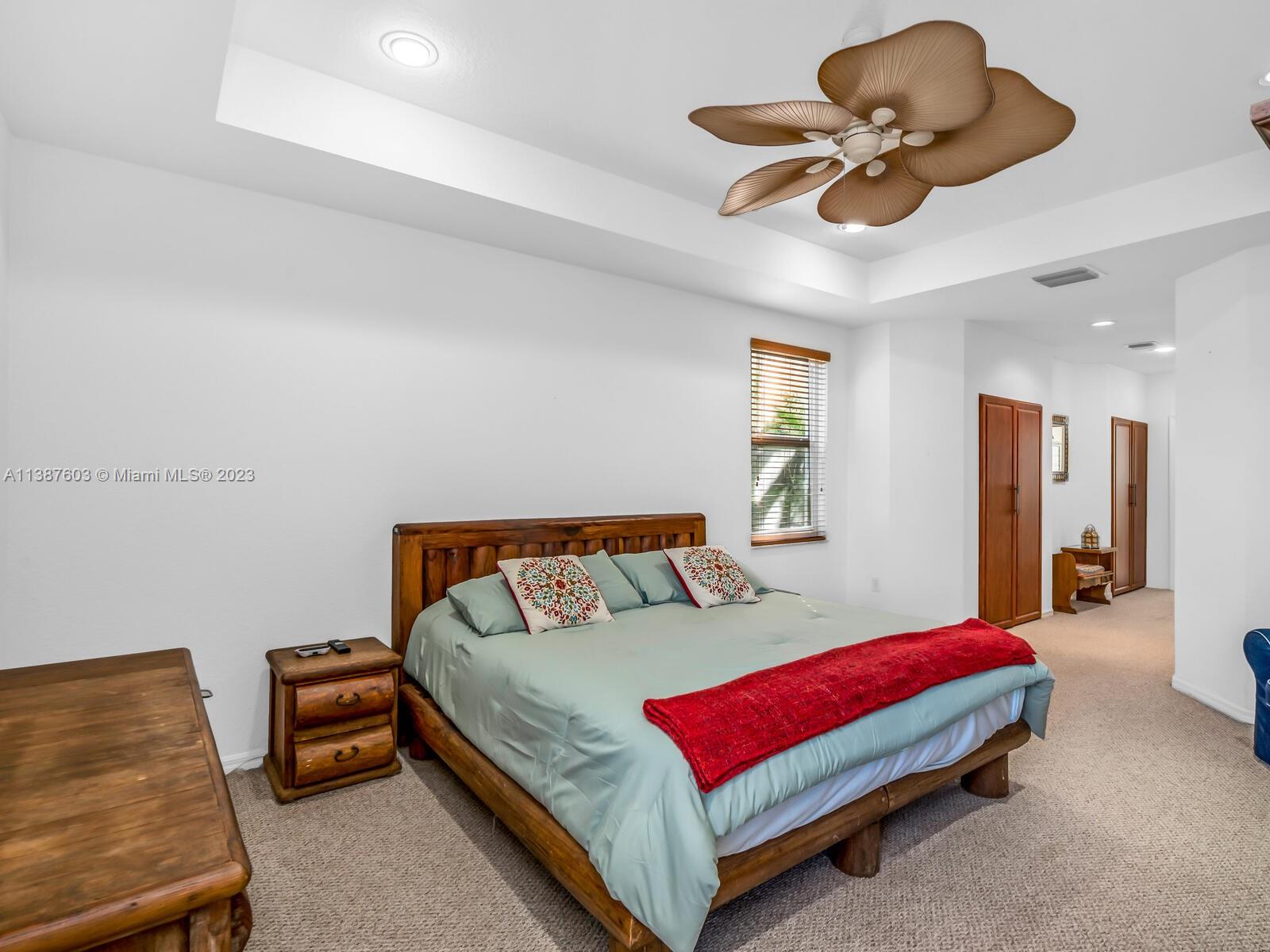 Listing Photo 14