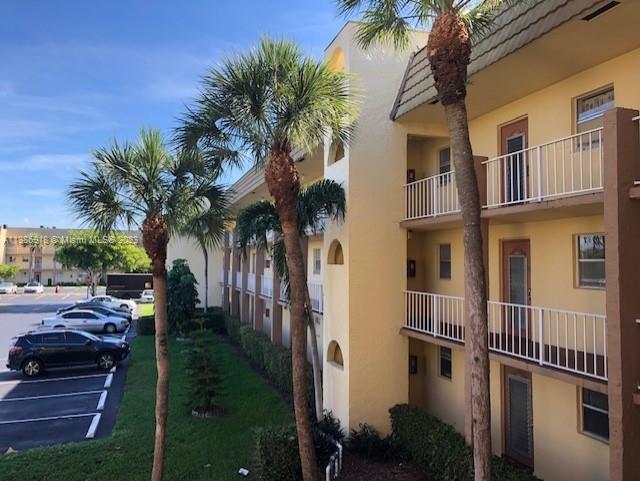 8515  Sunrise Lakes Blvd #111 For Sale A11386918, FL