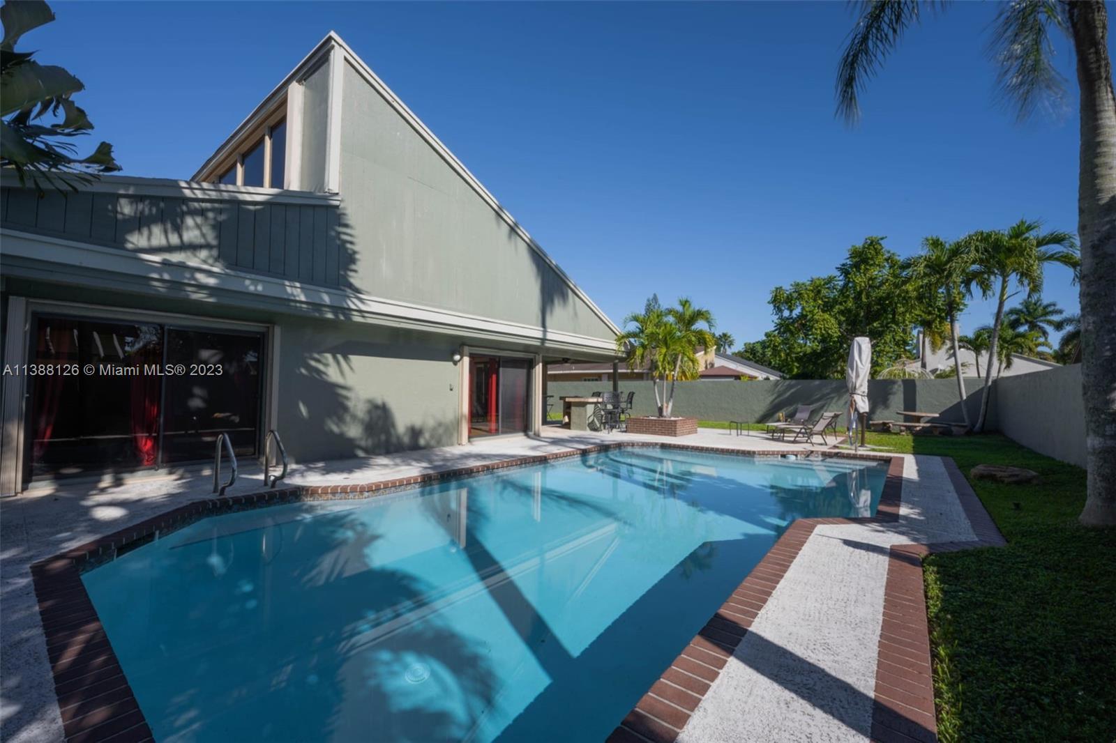 450 NW 79th Ave, Plantation, FL 33324