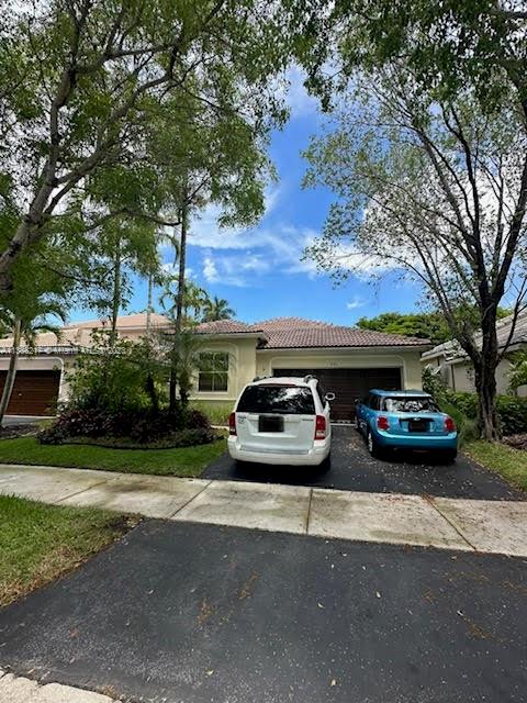 941  Bluewood Ter  For Sale A11388217, FL