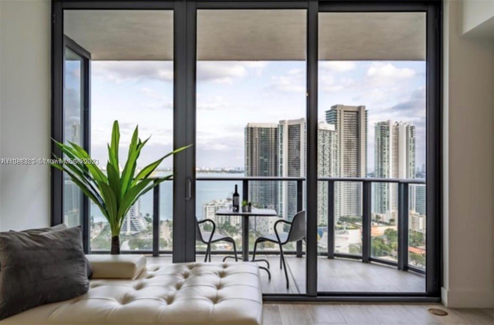 Photo 1 of 3401 Midtown Condo Apt 3105 in Miami - MLS A11388323