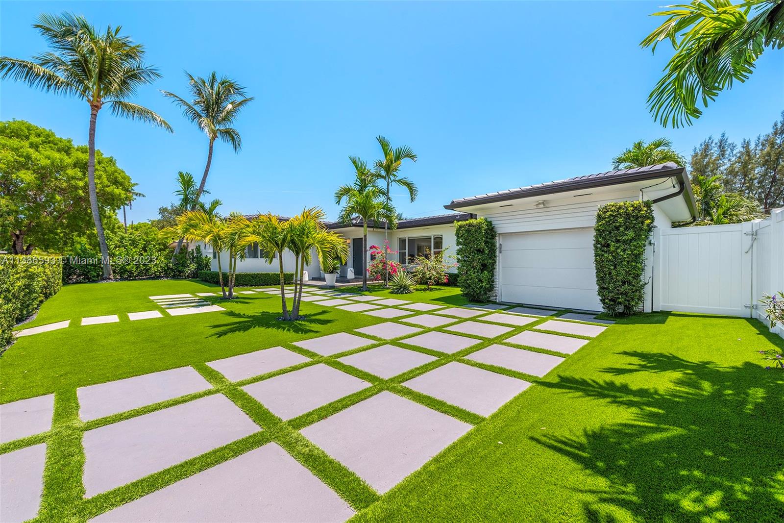 290 N Shore Dr, Miami Beach, FL 33141