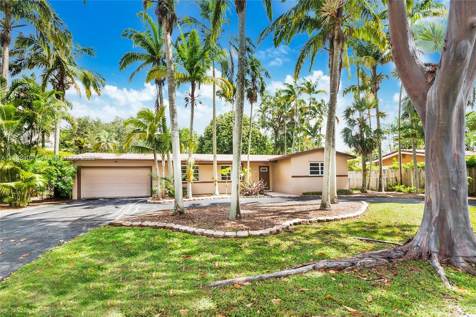 7355 SW 105th Ter  For Sale A11388405, FL
