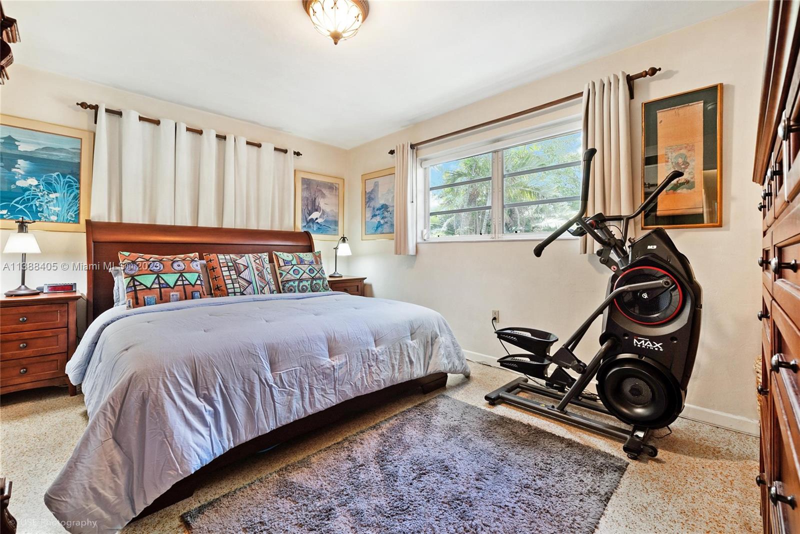 Listing Photo 11
