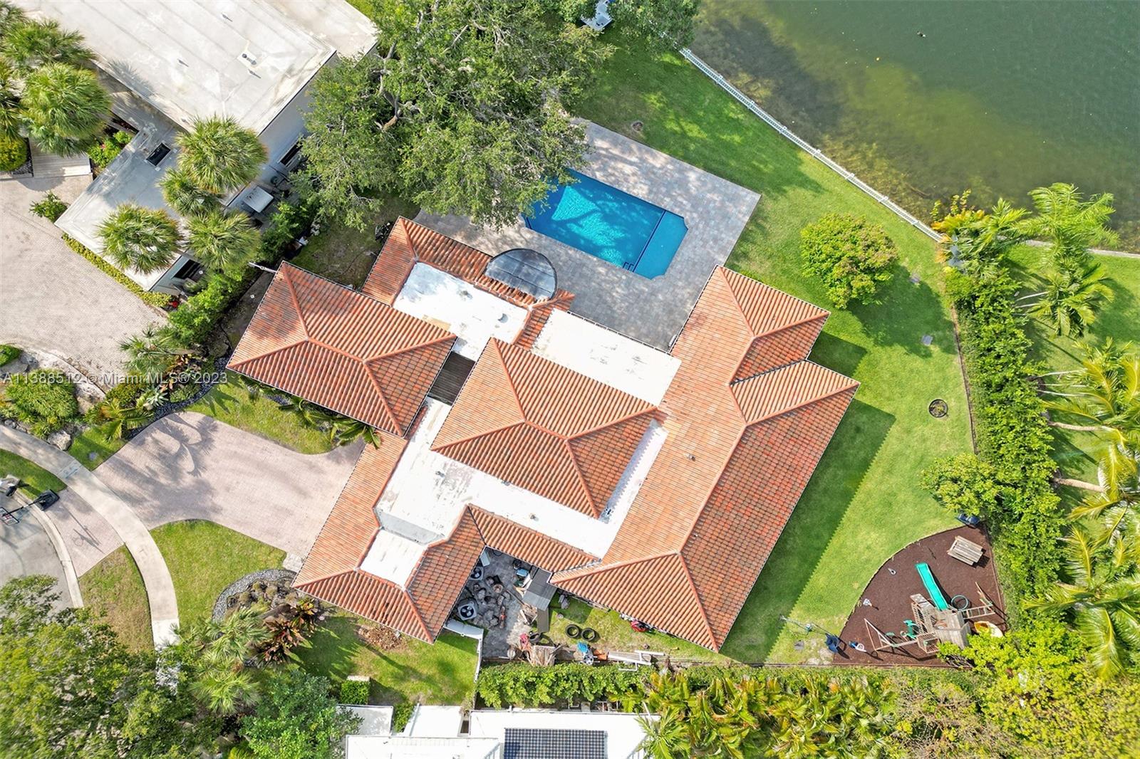 Listing Photo 8