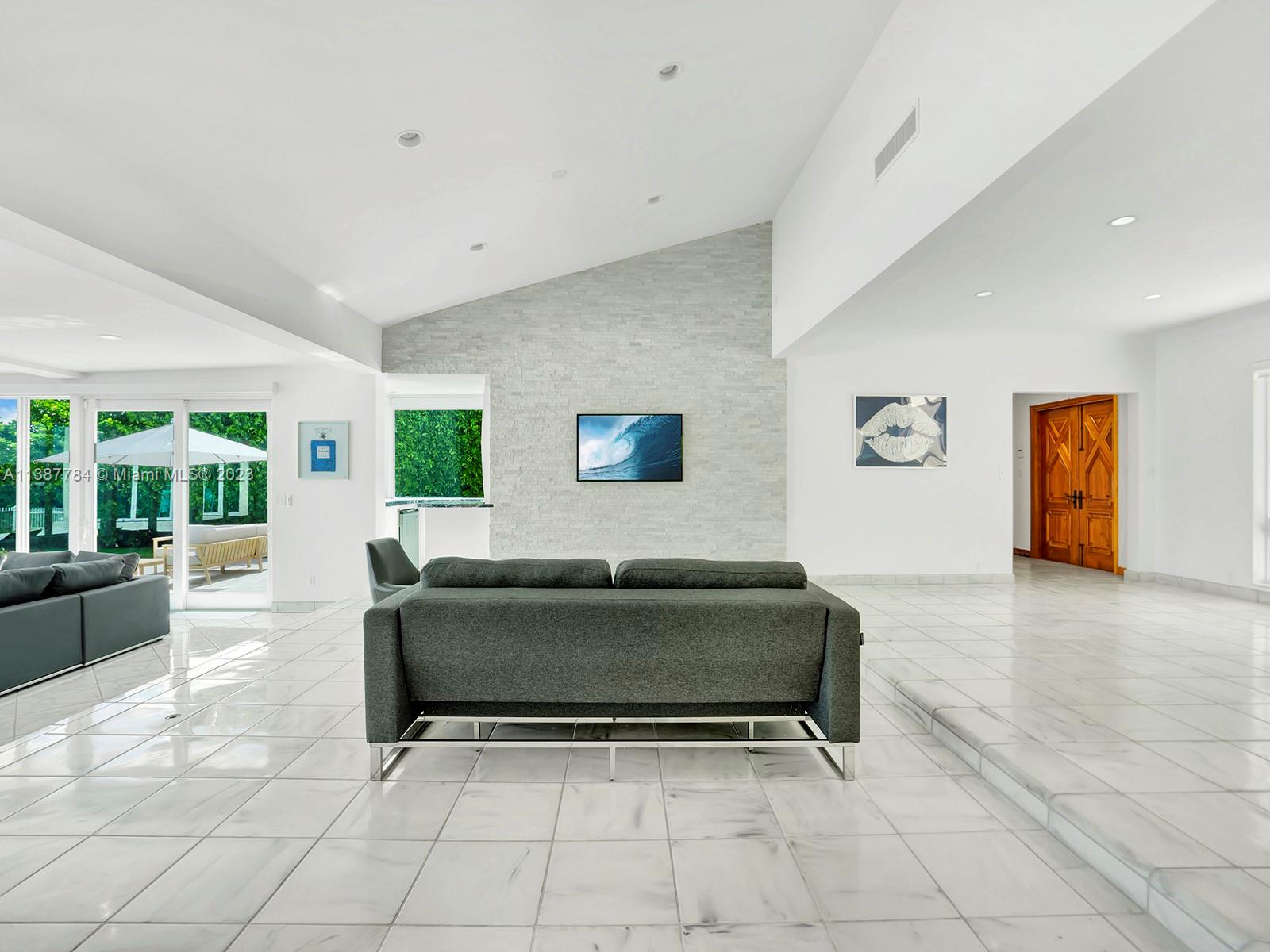 Listing Photo 22
