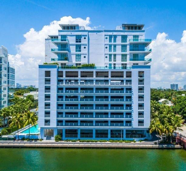201 Aqua Ave PH4, Miami Beach, FL 33141