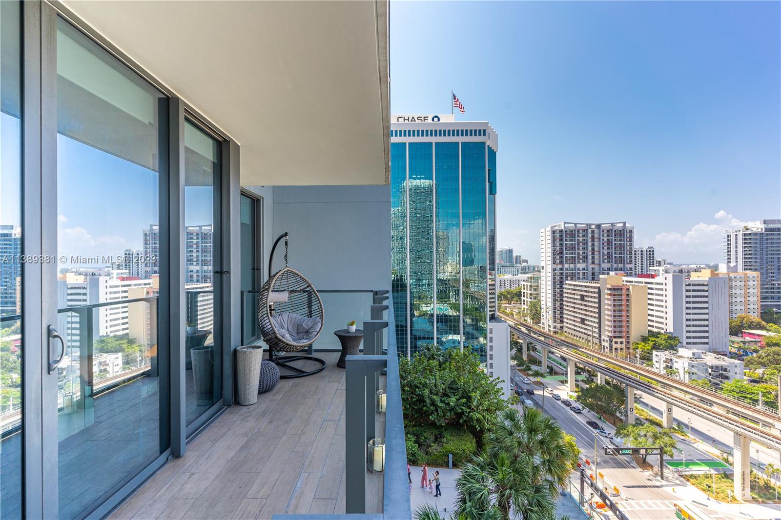 88 SW 7th St 1008, Miami, FL 33130