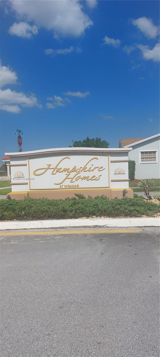 9890 W Fern Ln  For Sale A11389247, FL