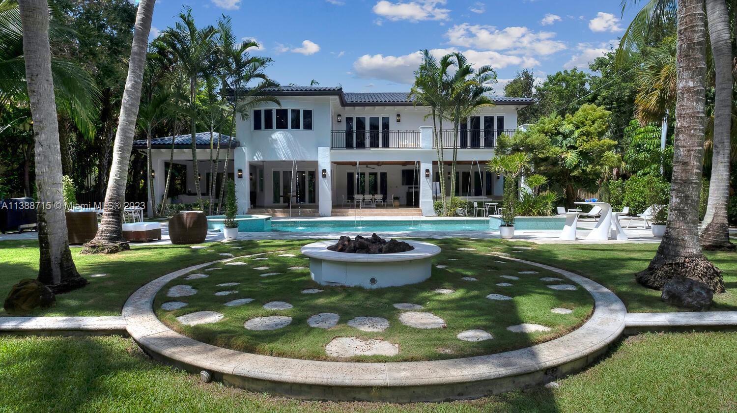 5002 SW 86th St  For Sale A11388715, FL