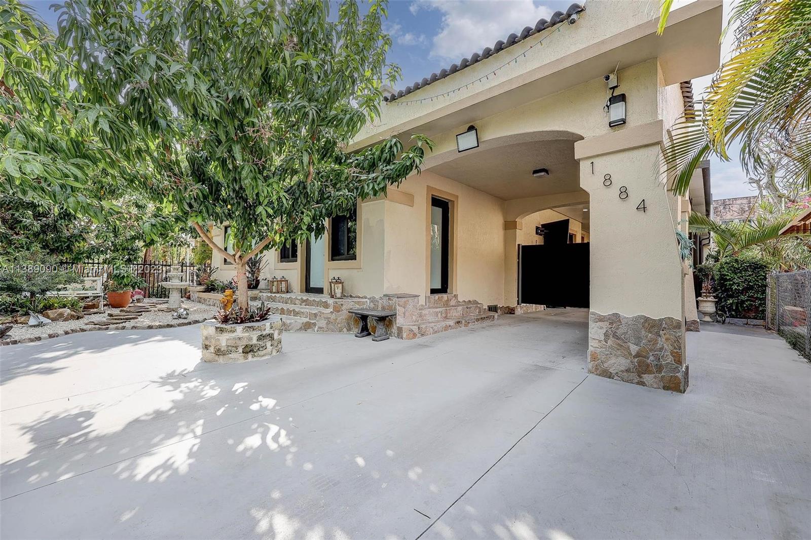 1884 SW 10 St  For Sale A11389090, FL