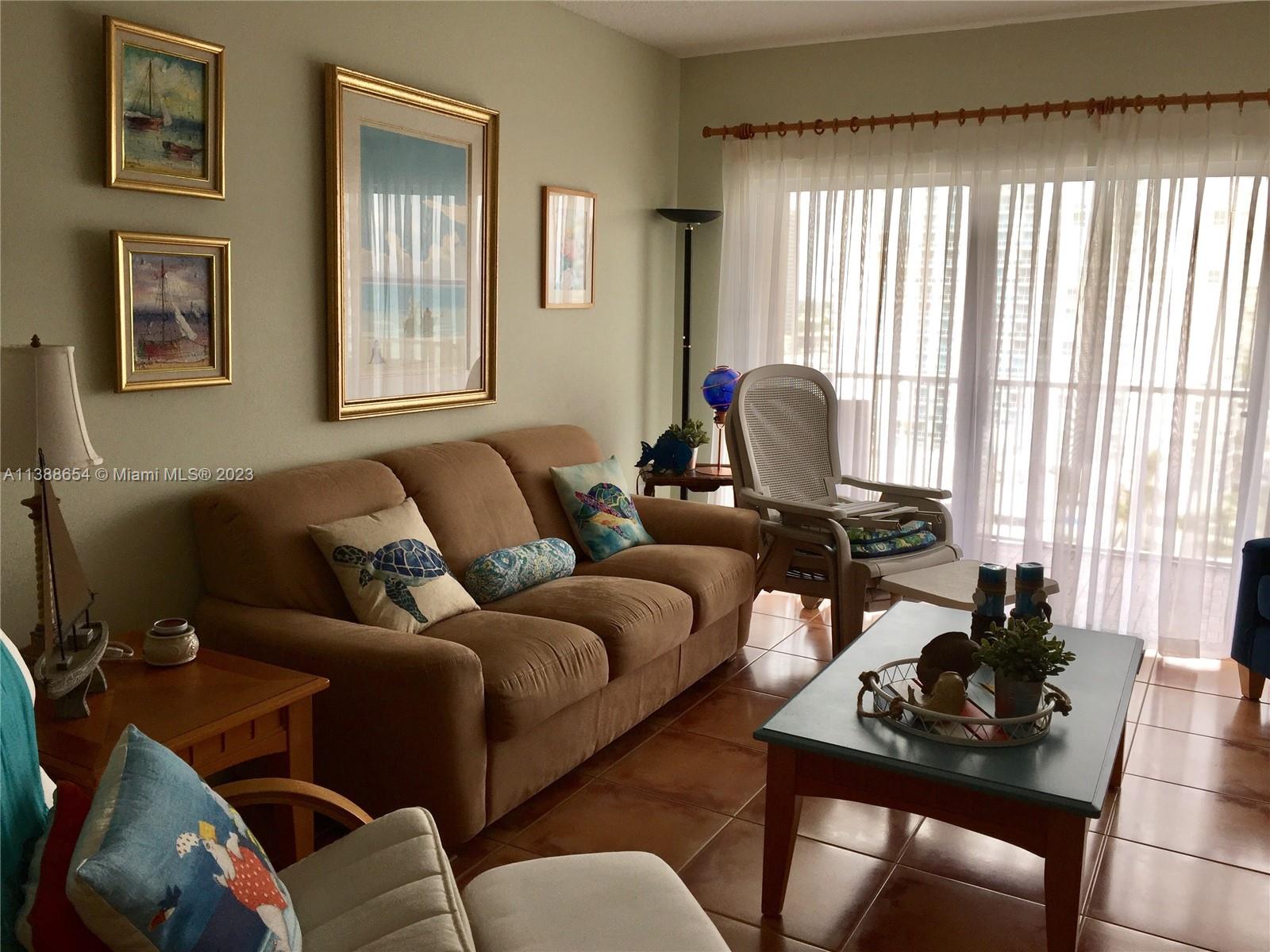 Photo 2 of Hemispheres Condo Apt 12M in Hallandale Beach - MLS A11388654