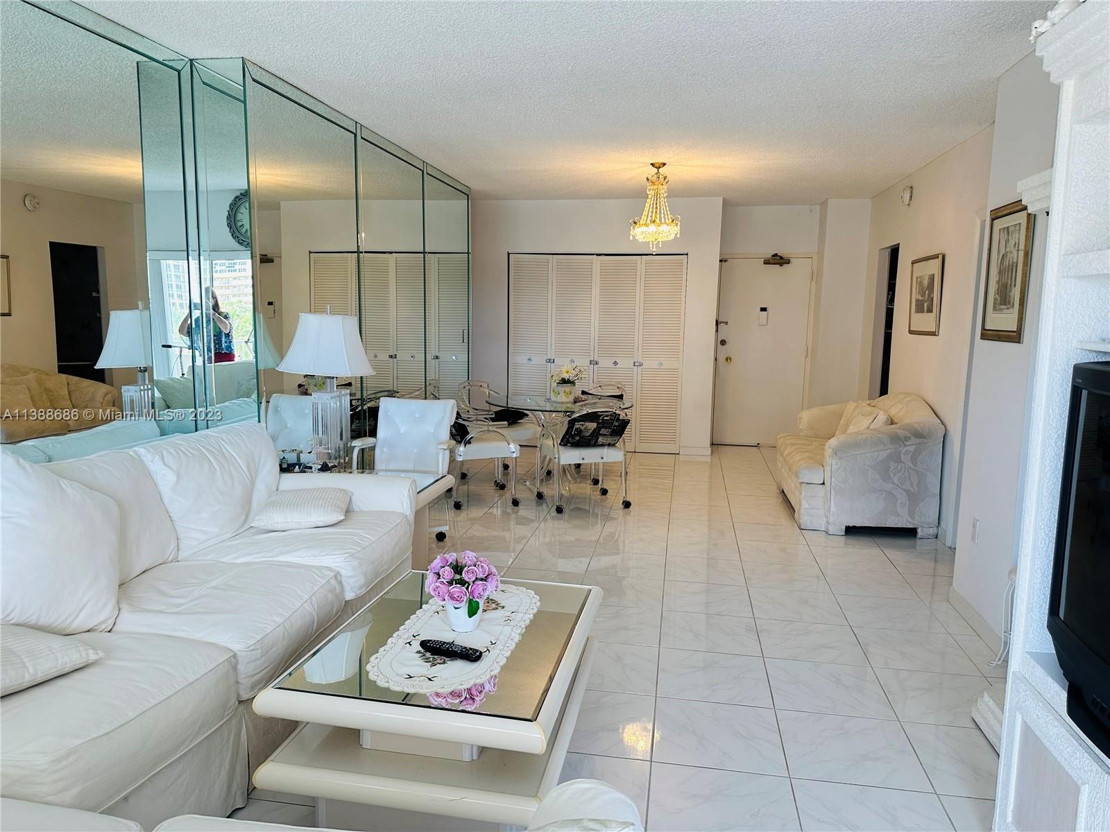 Photo 2 of Hemispheres Condo Apt 4L in Hallandale Beach - MLS A11388686