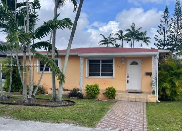 3031 SW 64th Ave  For Sale A11388825, FL