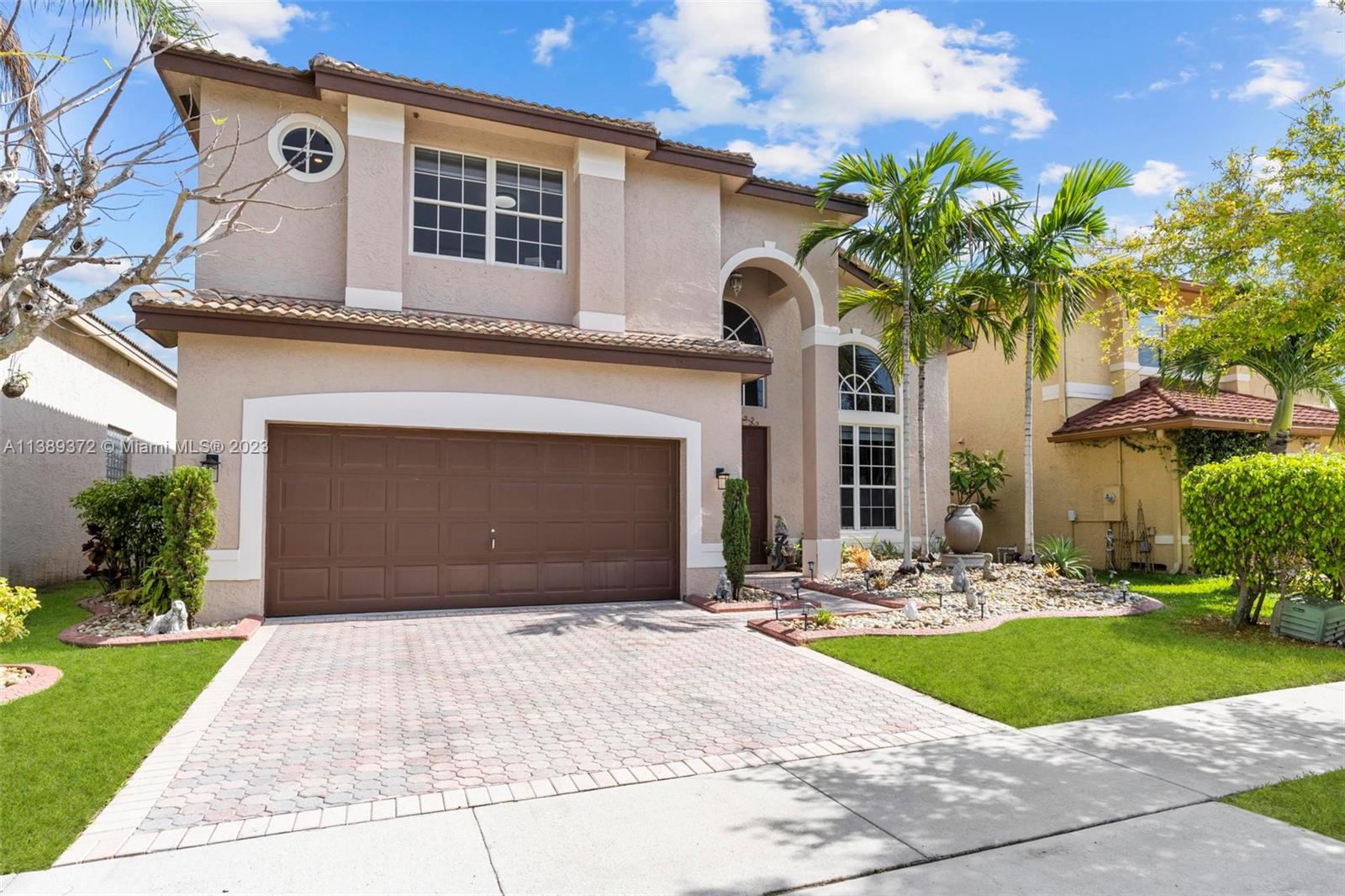 17331 SW 33rd St  For Sale A11389372, FL