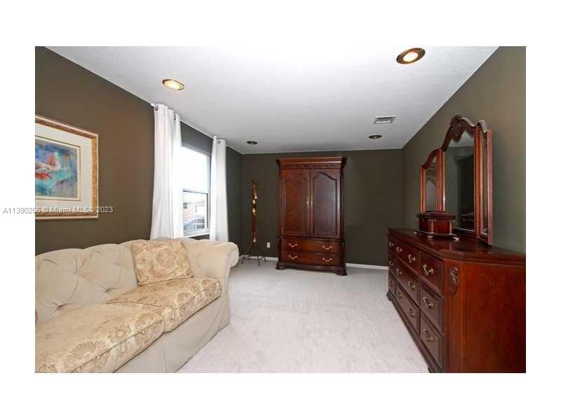 Listing Photo 27