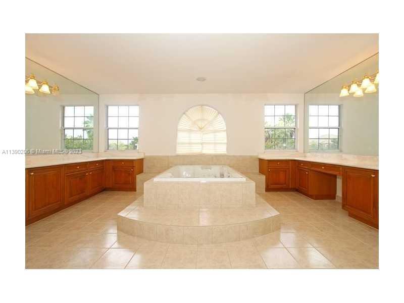 Listing Photo 29