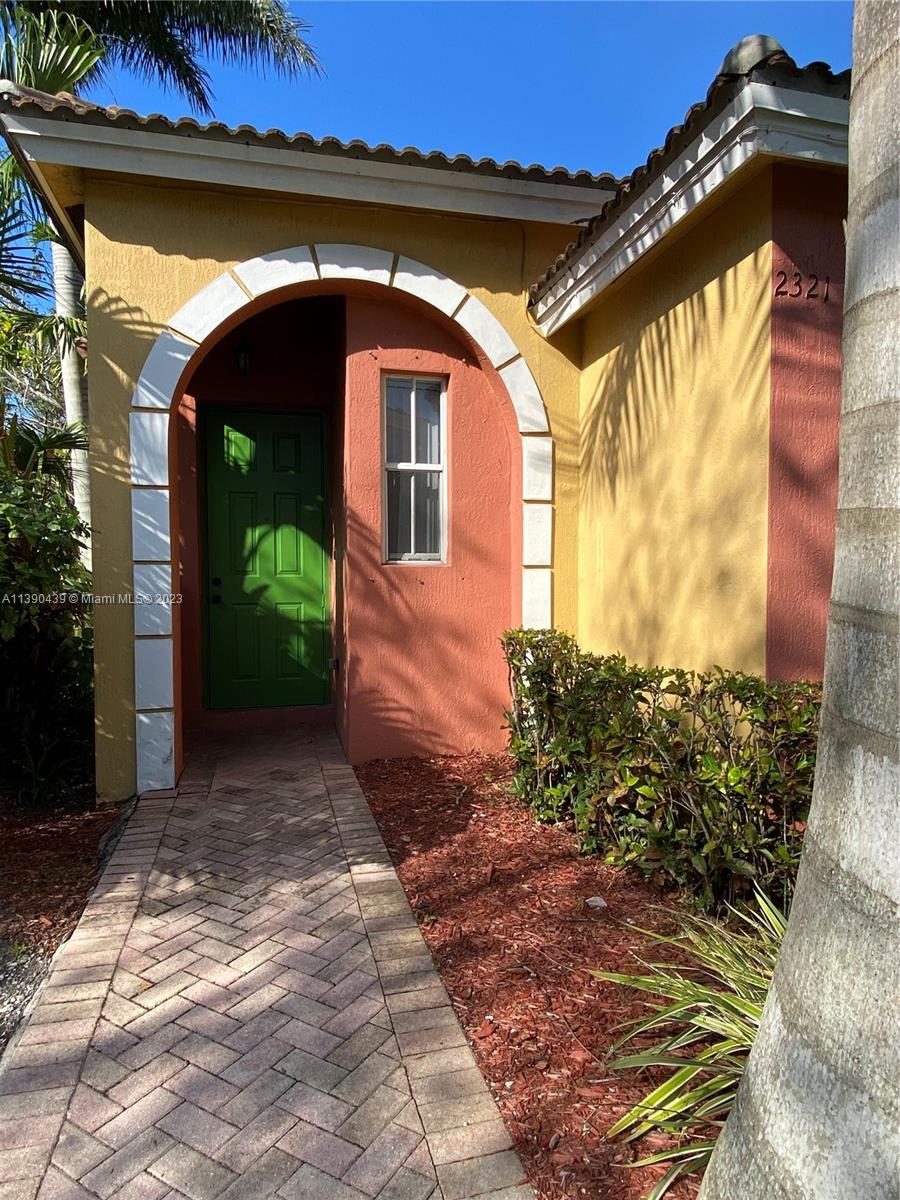 2321 NE 42nd Cir #2321 For Sale A11390439, FL