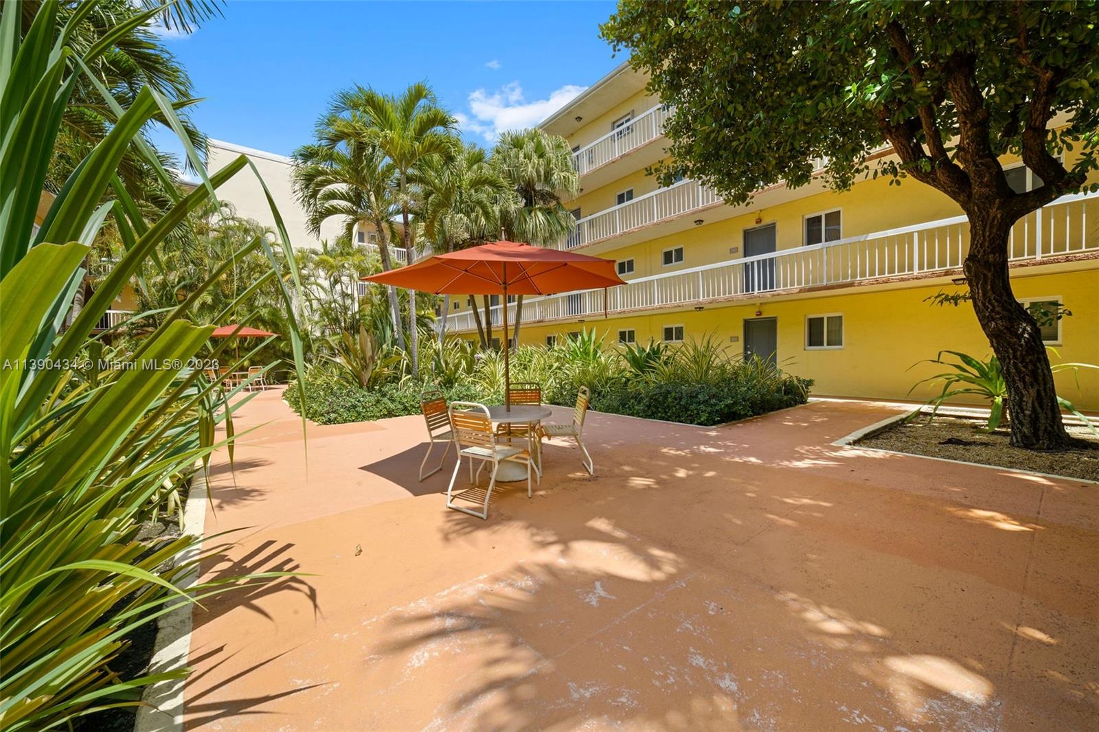7720  Camino Real #E-205 For Sale A11390434, FL