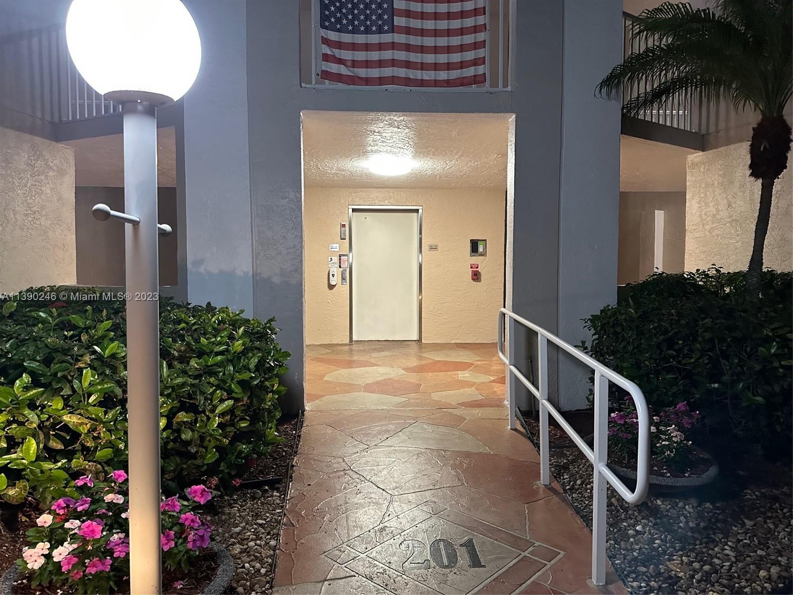 2601 N Nob Hill Rd 106, Sunrise, FL 33322