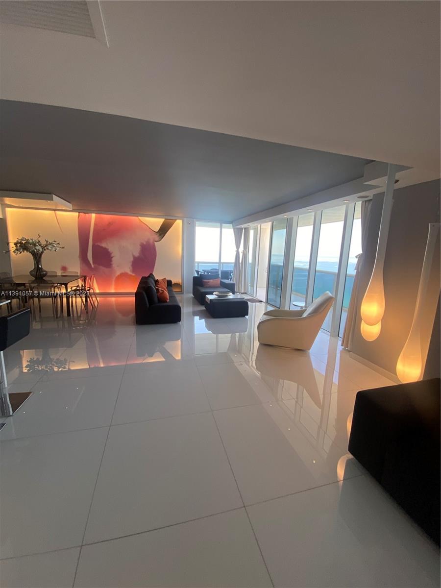 Photo 2 of Beach Club Condo Apt 4105 in Hallandale Beach - MLS A11391057