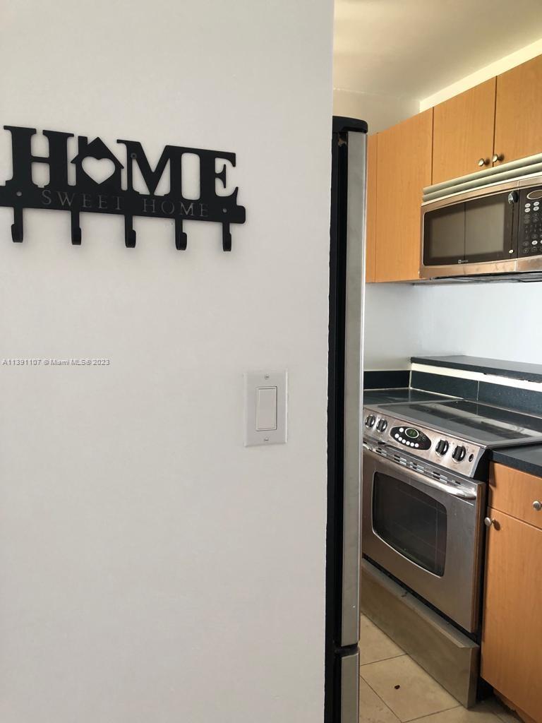Photo 18 of Biscayne Cove Condo in Miami - MLS A11391107