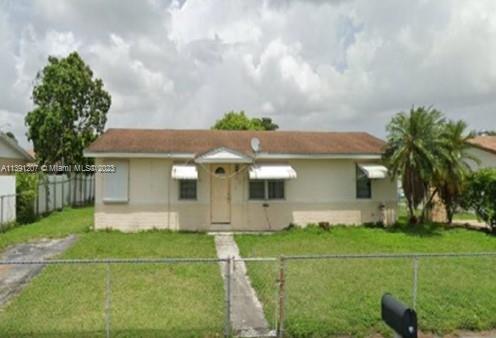 568 SW 17th Ave  For Sale A11391207, FL