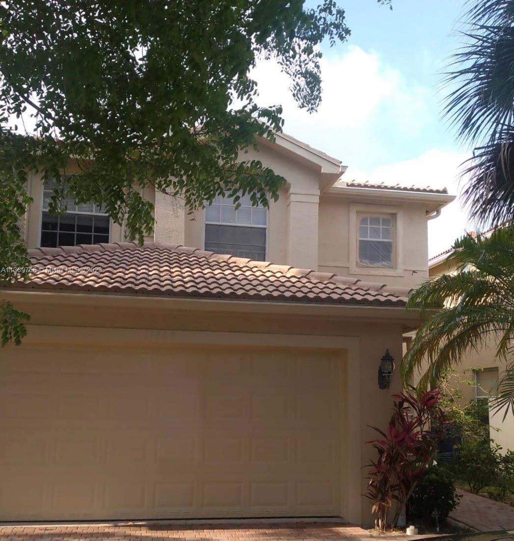 11464 Blue Violet Ln, Royal Palm Beach, FL 33411
