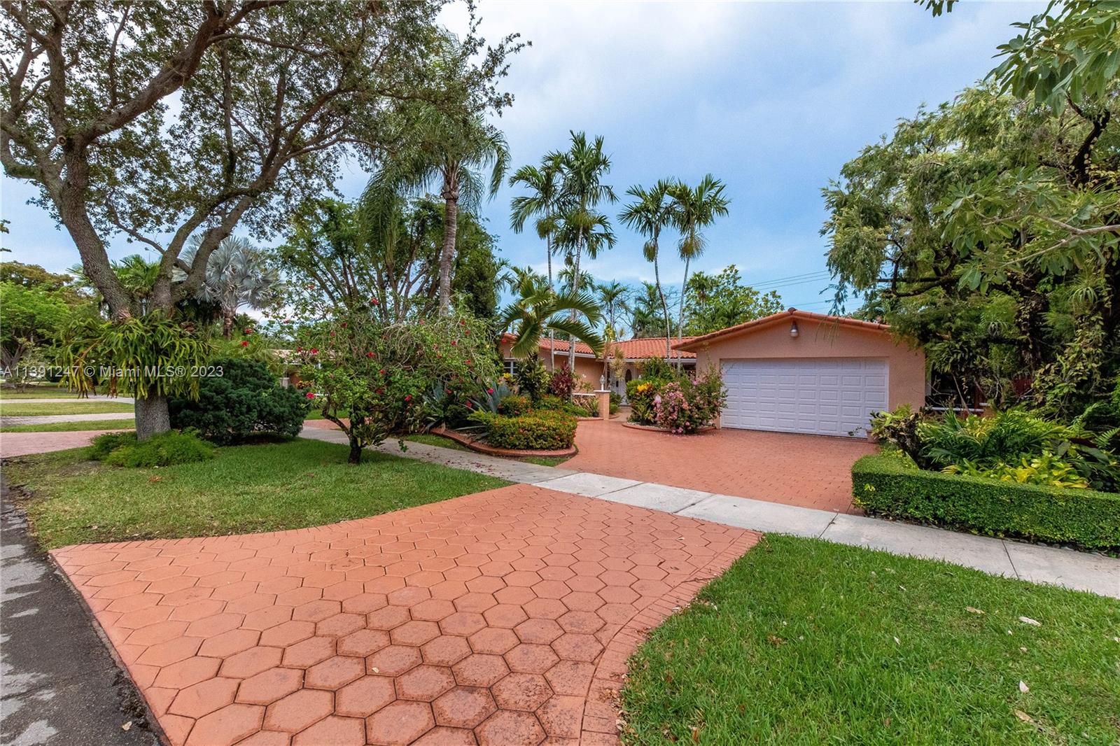 1070  Ibis Ave  For Sale A11391247, FL