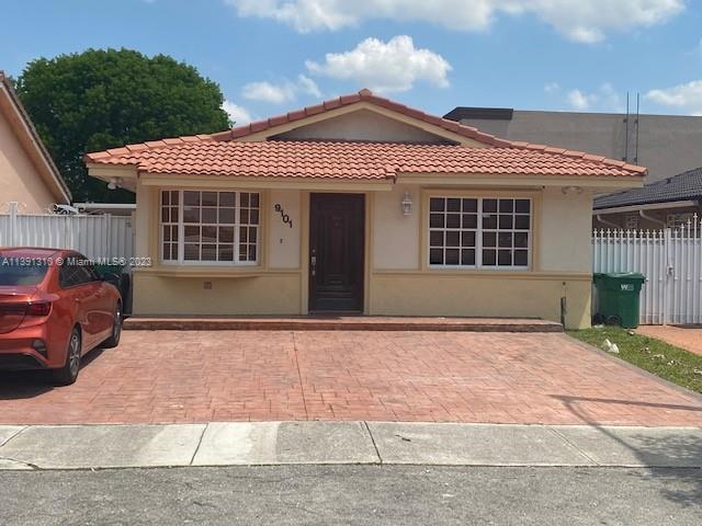 9101 NW 117th Ter, Hialeah Gardens, FL 33018
