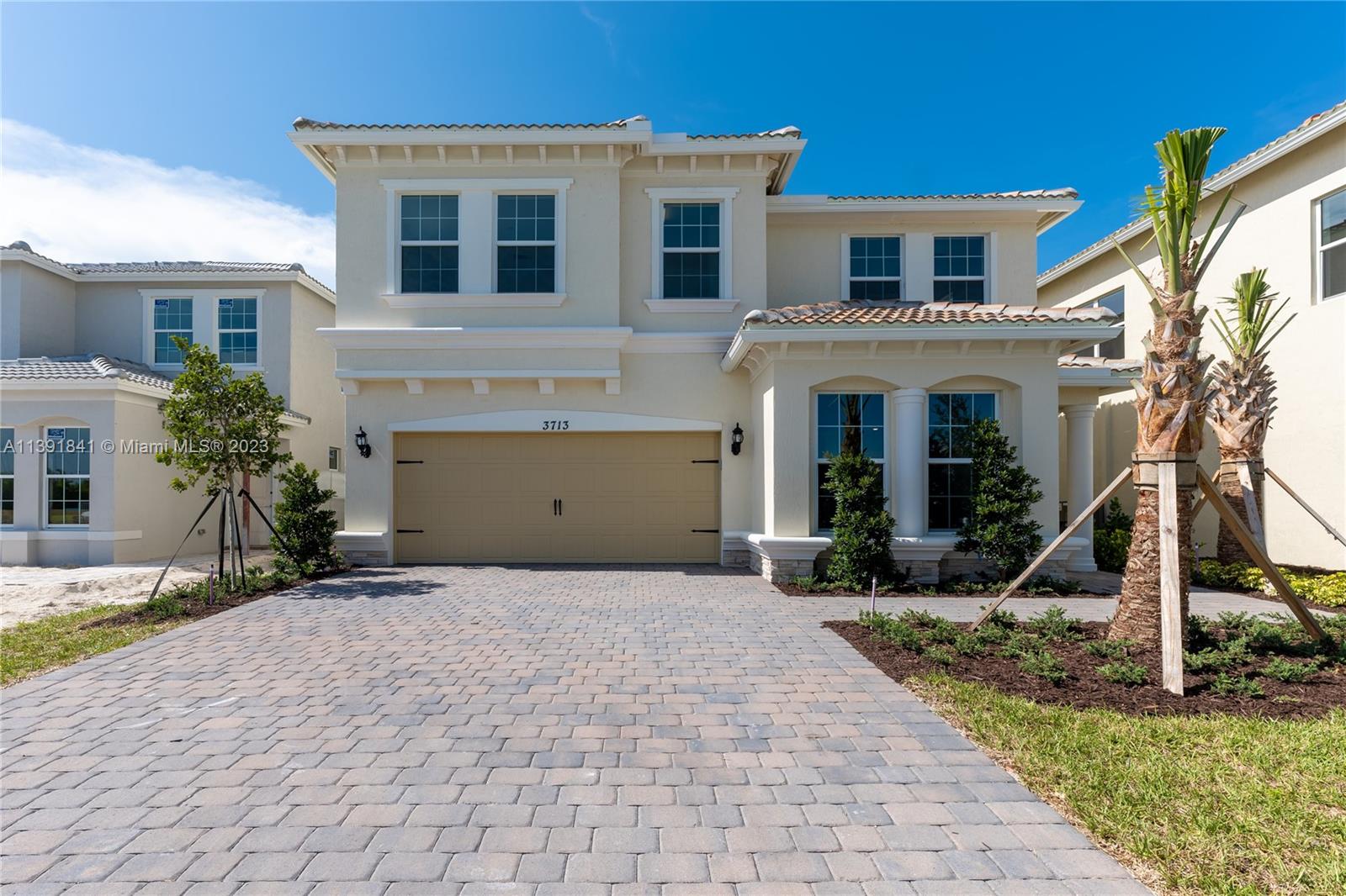 3713 Greenway Dr, Hollywood, FL 33021