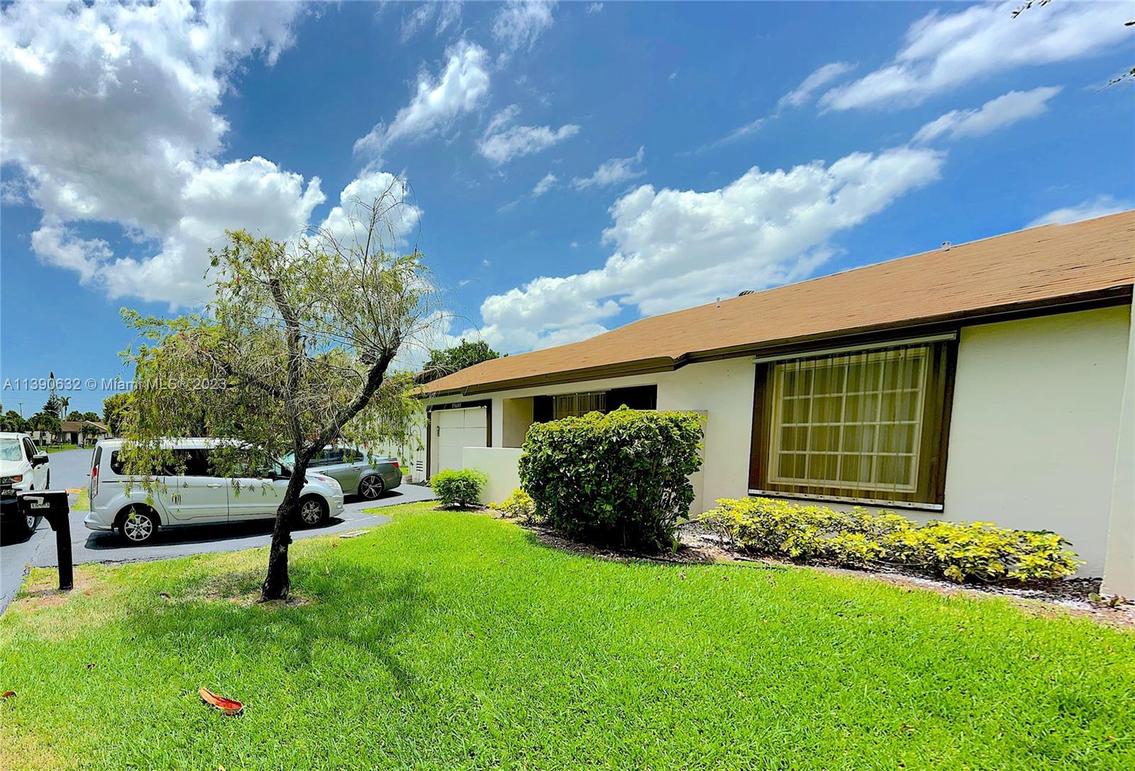 15603 Bottlebrush Cir, Delray Beach, FL 33484