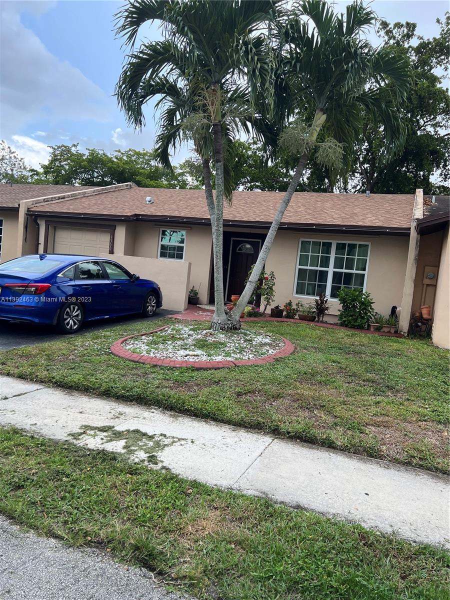 9300 E Fern Ln #9300 For Sale A11392463, FL