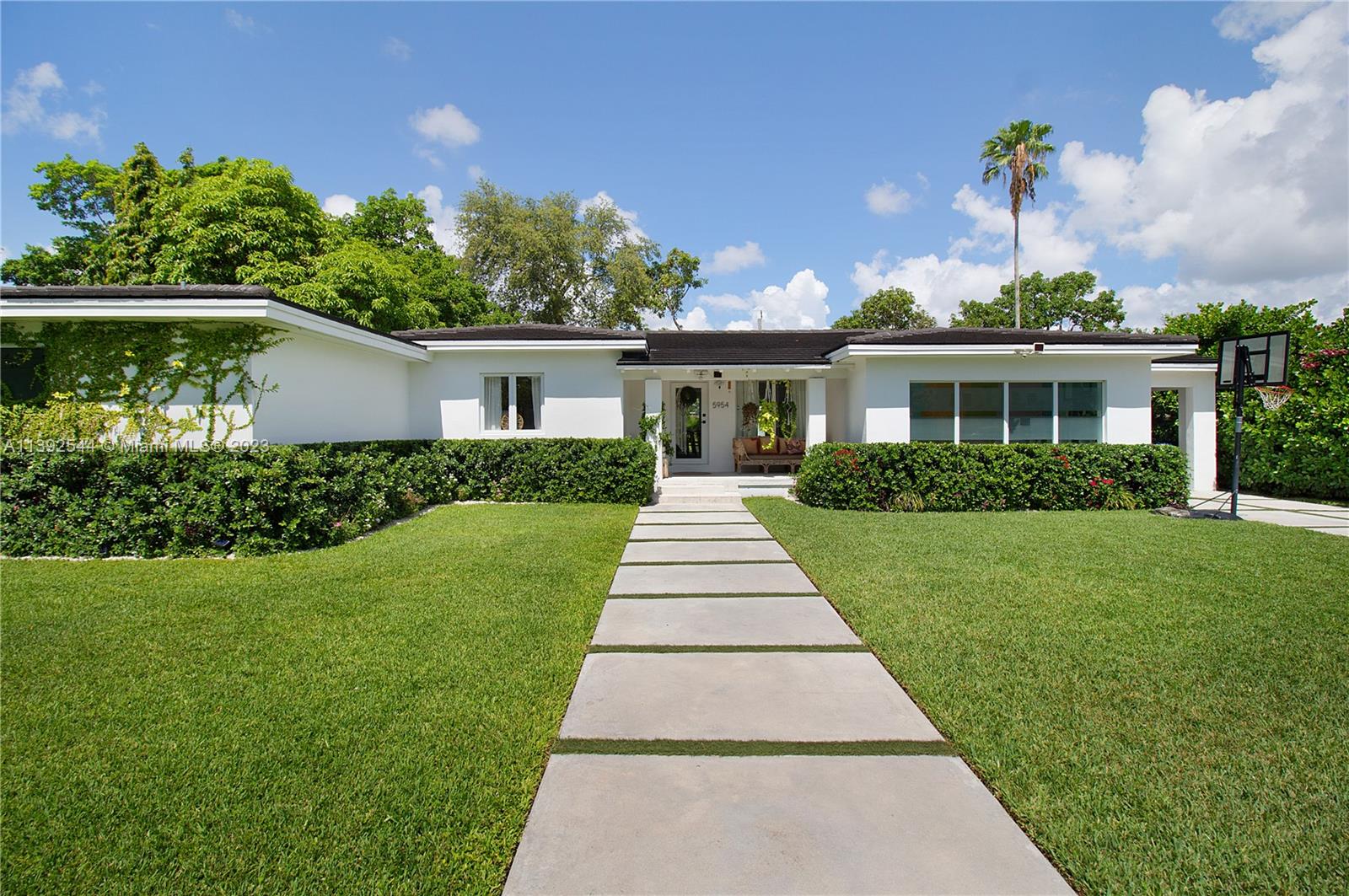 5954 NE 5th Ave  For Sale A11392544, FL