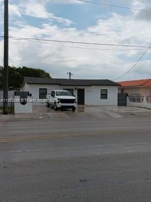 5535 E 4th Ave, Hialeah, FL 33013