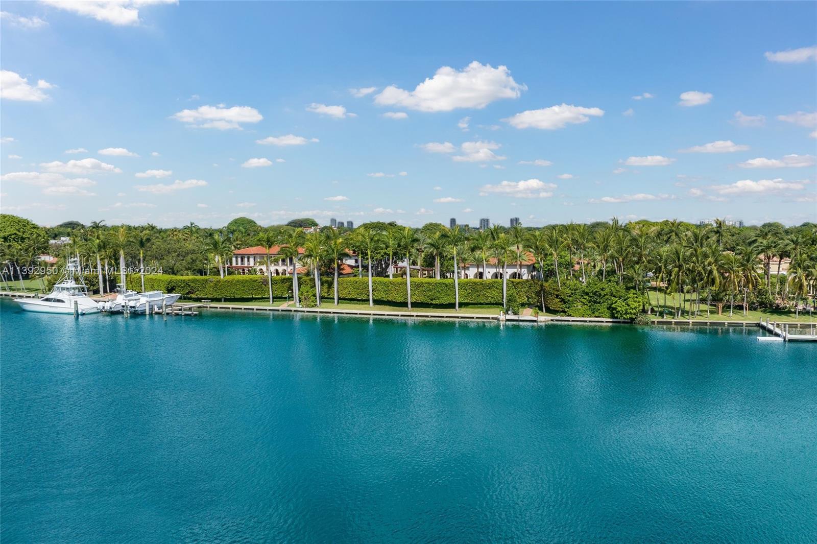 9056  Bay Dr  For Sale A11392950, FL
